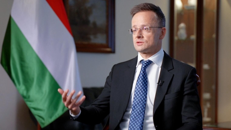 Сийярто рассказал, сколько нефти планирует получить Венгрия из России