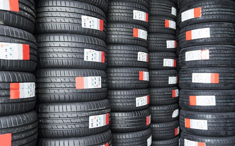 
            Специалисты рассказали о дефиците и подорожании шин в России
        