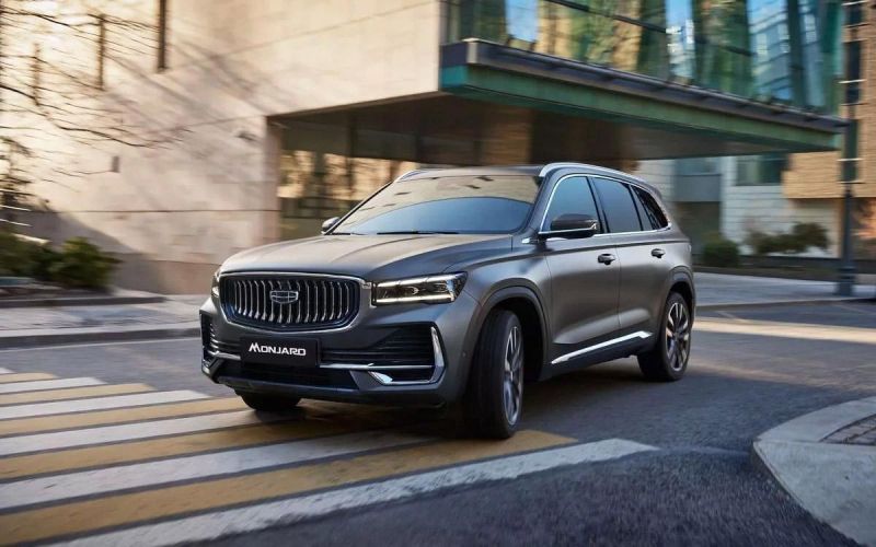 
            В России стали отказываться от кроссоверов. Топ-5 аутсайдеров
        