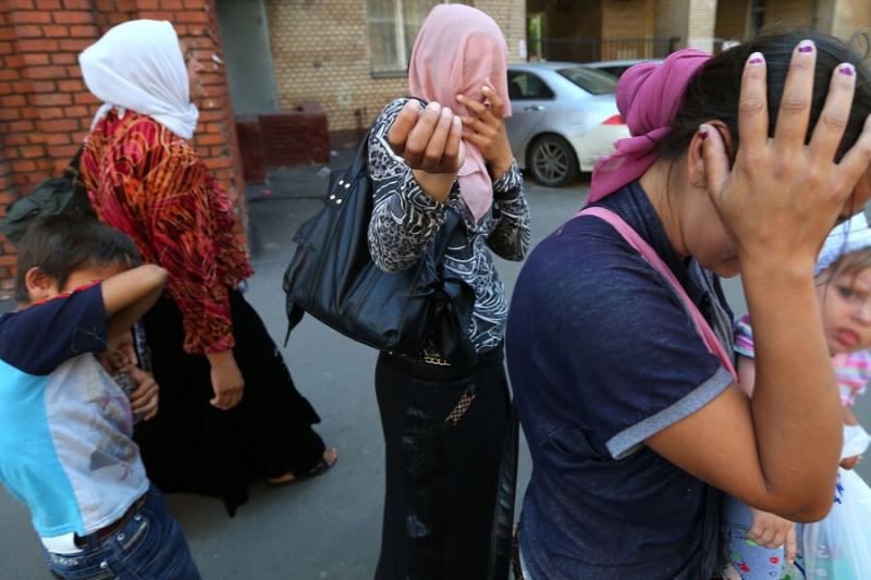 «Придет полиция, нас разгонит». Как живут цыганские таборы в России? 