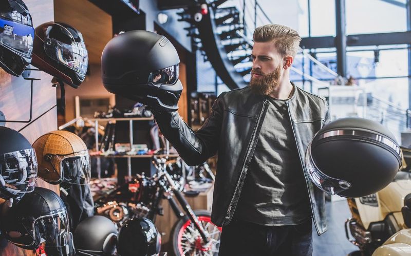 
            Размеры шлемов: как подобрать мотоциклисту, как измерить голову, таблица
        