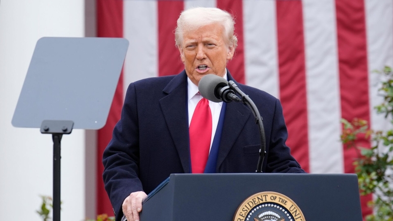 Трамп не увидел связи между обвалом фондовых рынков и пошлинами