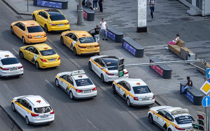 «Эконом» по цене «бизнеса»: как новый закон повлияет на службы такси