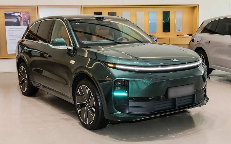 Li Auto назвал количество дилеров в России. И при чем тут 21 мая