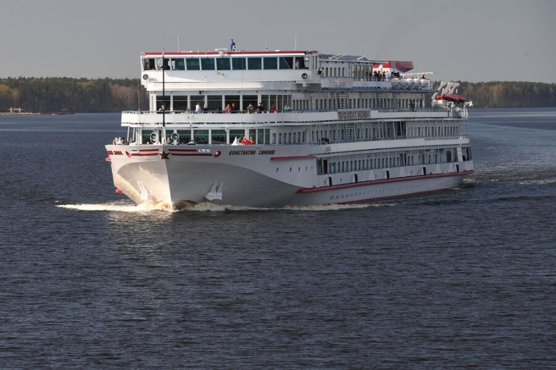 На теплоходе «Михаил Булгаков» выявлен норовирус. За помощью обратились более 100 пассажиров 