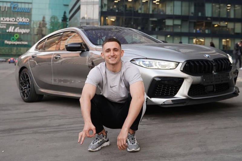 «Прилетел в Эмираты»: блогер Литвин покинул Россию после аннулирования военного билета 