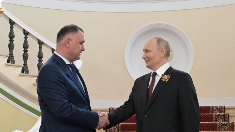 Путин пообещал поддерживать Южную Осетию в экономике