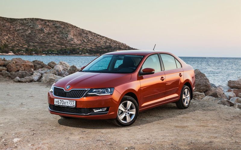 
            Топ-3 лучших иномарок с пробегом за ₽1,5 млн. Рейтинг Ивана Зенкевича
        