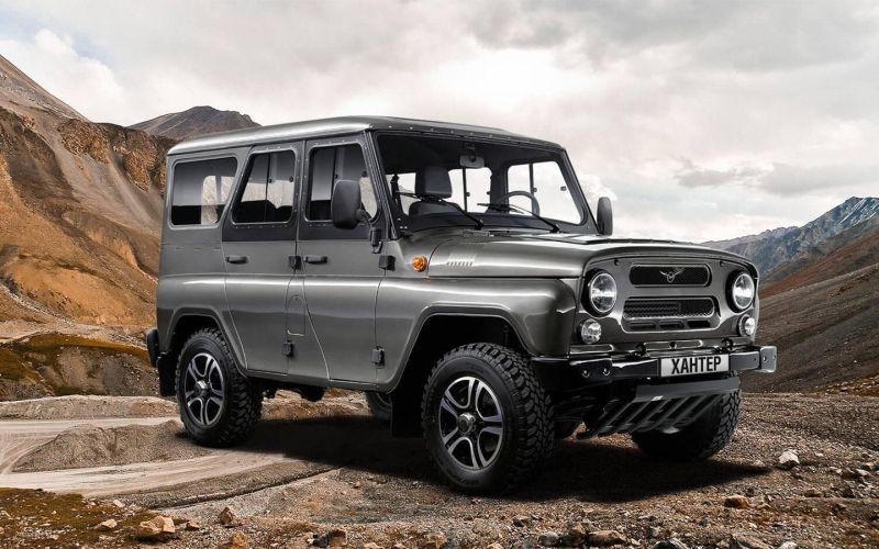 
            УАЗ остановил выпуск внедорожника «Хантер». Названа причина
        