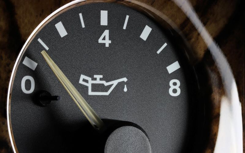 
            Каким должно быть давление масла в двигателе и как его проверить
        