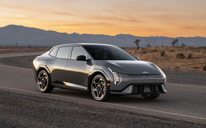 
            Kia запатентовала в России новый товарный знак. Вы такой еще не видели
        