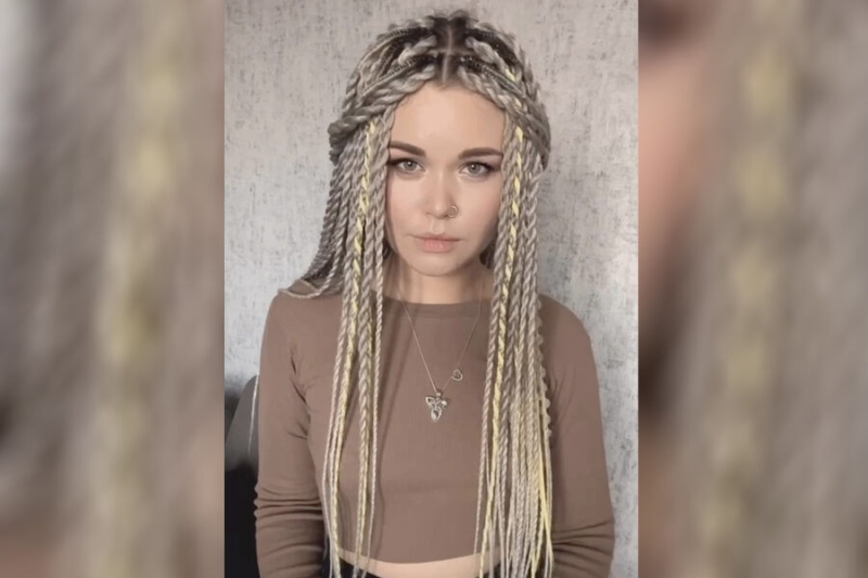 «На Украине меня считают врагом». Глава «Армии красоток» получила в России срок за госизмену 