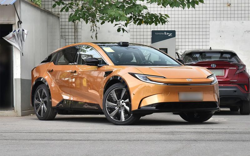 
            Toyota представила новый купе-кроссовер bZ5 в стиле Lexus RX
        