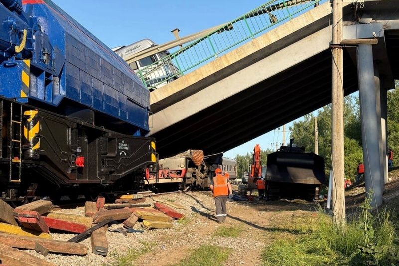 В приграничных регионах РФ подорвали мосты. Семь человек погибли, более 70 пострадали 
