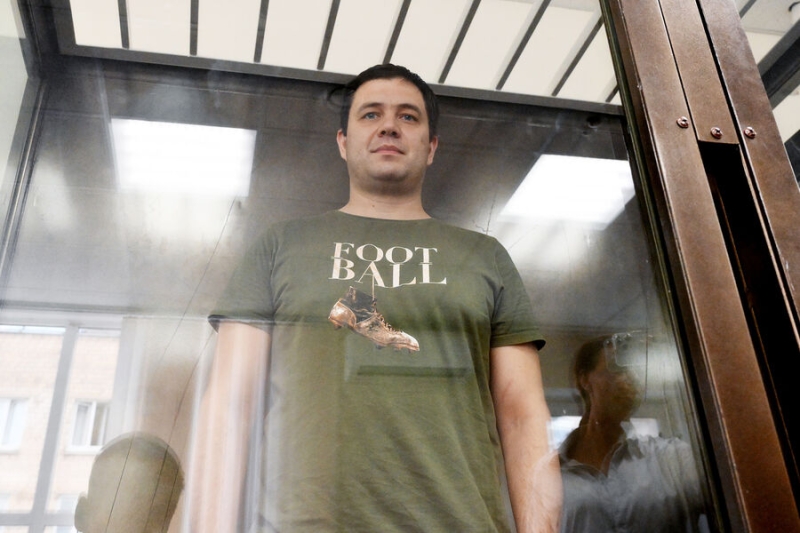 «Цель — чтобы стал сговорчивее». Почему главреда Baza отправили в СИЗО 