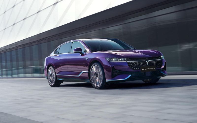 
            Гибридный седан Voyah Passion EVR: характеристики, цена и старт продаж
        