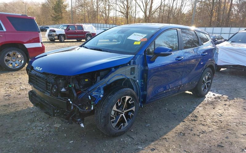 
            Горел, не заводился, но «в идеале». Как мы покупали Kia Sportage из США
        