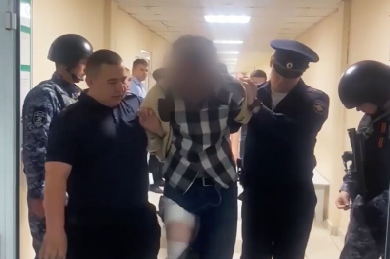 «Меня лишили права на жизнь». В Иркутске мужчина после года жалоб напал с ножом на врачей 