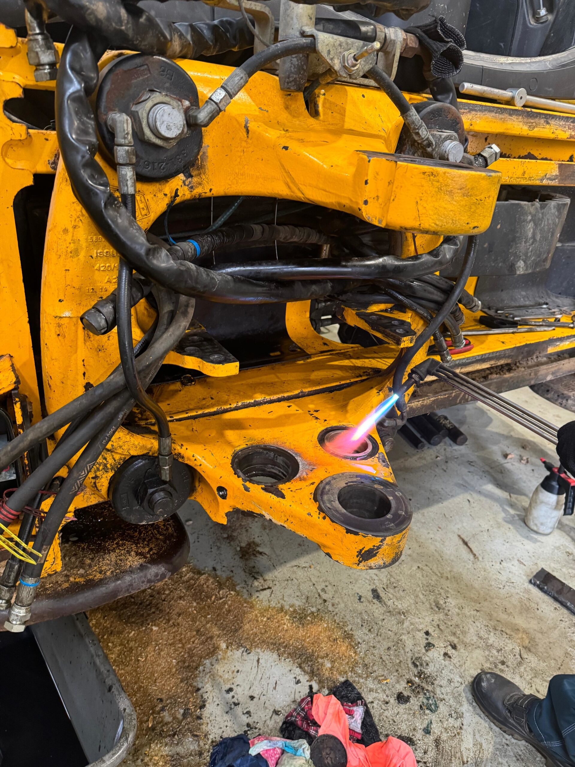 Ремонт гидравлики JCB: Профессиональный подход к спецтехнике