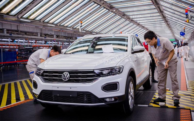 
            Volkswagen решил впервые закрыть автозавод в Китае
        
