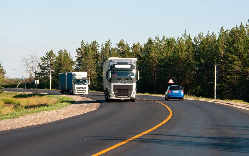 
            Что означает желтая разметка на дороге и для чего она нужна
        