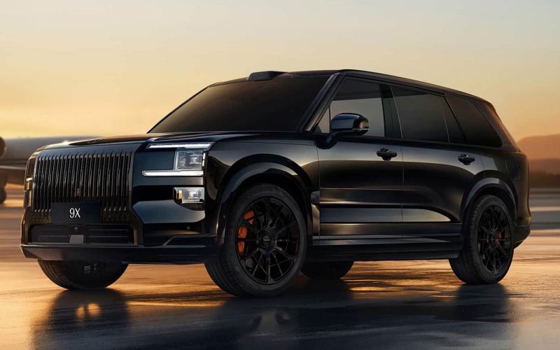 
            Дилеры привезут в Россию кроссовер Zeekr 9X. Сроки и подробности
        