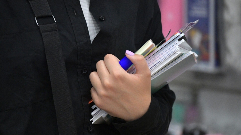 "Комус" по предложению ФАС снизил цены на товары для школы