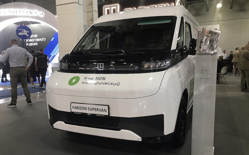 
            Новые Mercedes, Fiat и Renault. Все премьеры выставки «ИнтерАвтоМеханика»
        