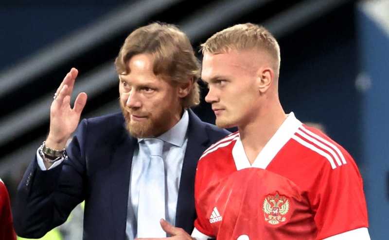 «Овечкин сказал: тренируйся через боль». Тюкавин — про восстановление, Карпина и жизнь после травмы