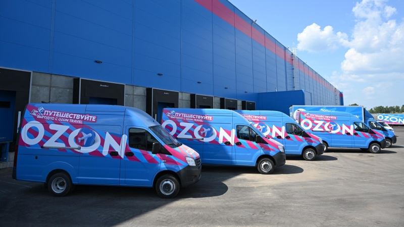 "Ozon Банк" начал выпускать кредитные карты