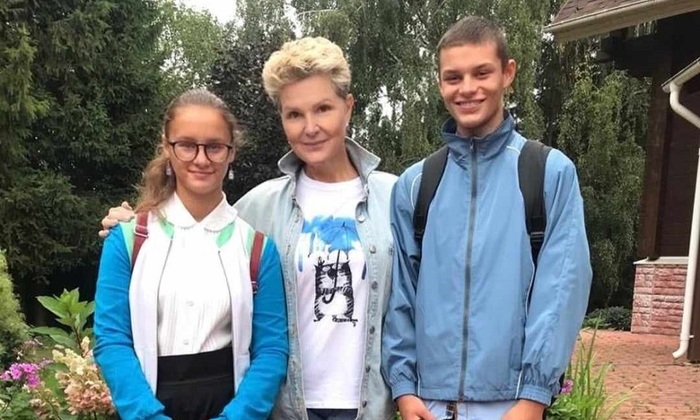 Суханкина скрывала от детей, что она певица