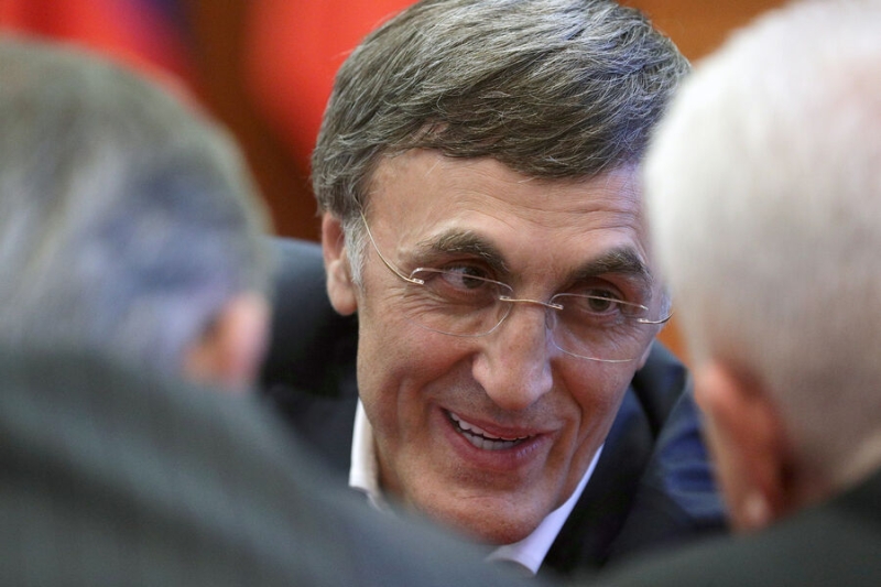 У экс-депутата Гаджиева требуют изъять 2 млрд рублей. А его семью признать экстремистами 