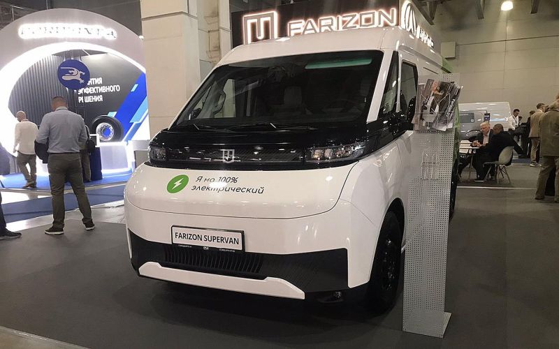 
            В Россию приехал футуристичный Farizon Supervan. Он вмещает 13 «кубов»
        