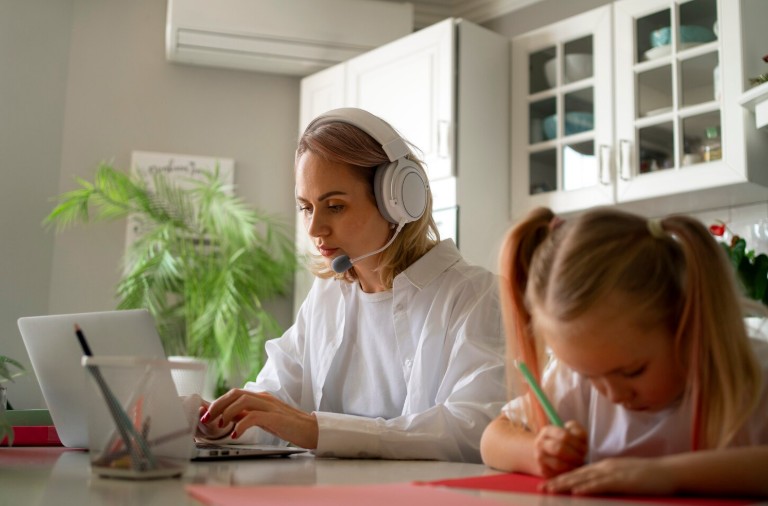 Дистанционные курсы переподготовки воспитателей ДОУ: новые возможности