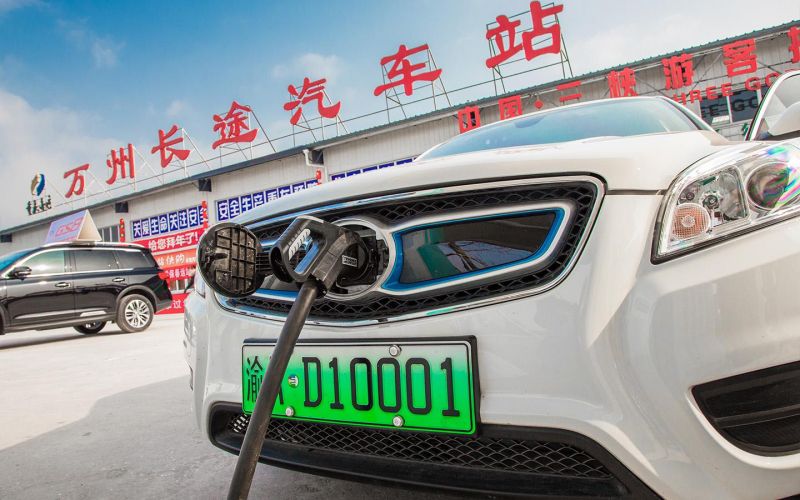 
            Электрокары и правда заменят машины с ДВС? Что ждет мировой рынок
        