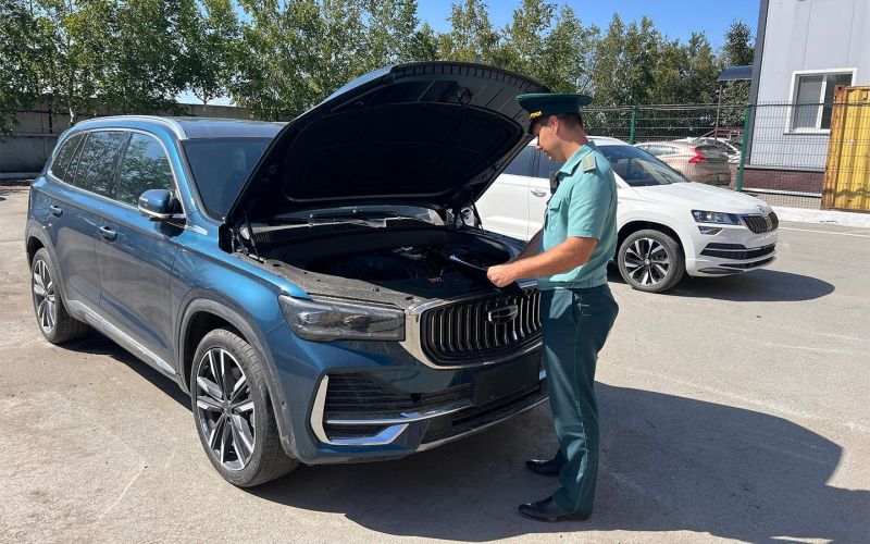 
            Как растаможить авто в России и сколько это стоит
        