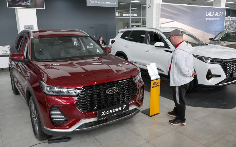 Как в сентябре изменились цены на новые машины в России. Таблица моделей