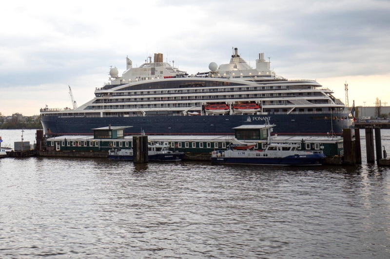 «Ленинград» на Северном полюсе. Круиз российской элиты сорван из-за криптоскандала 