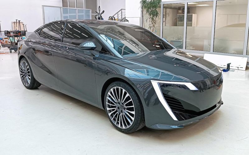 
            «Молния»: первый обзор нового российского седана
        