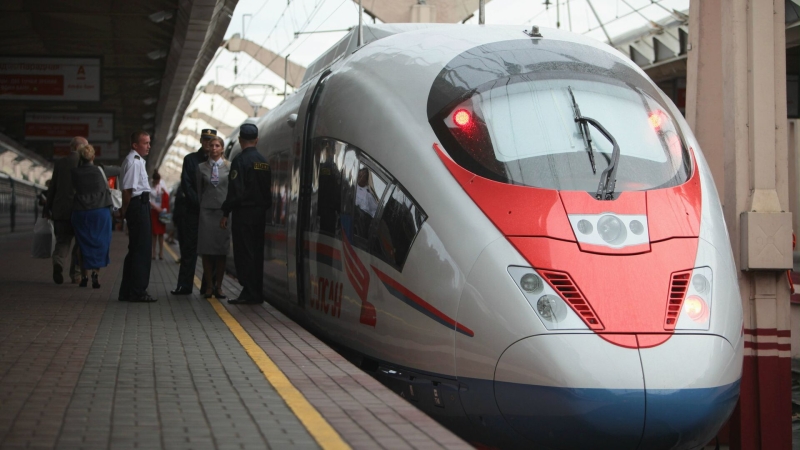 РЖД временно удвоили число мест в "Сапсанах"