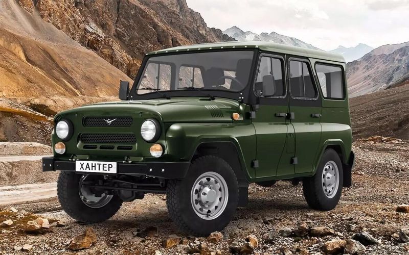 
            УАЗ возобновил сборку внедорожников «Хантер». Мы сняли его на конвейере
        