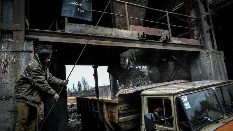 Убыточные шахты в Донбассе стараются сохранить, заявил Чертков