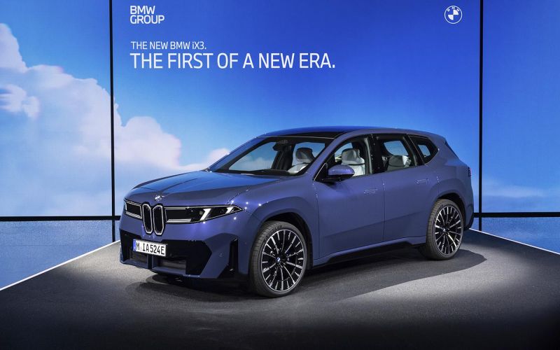 
            В Россию привезут новый кроссовер BMW iX3. Подробности
        