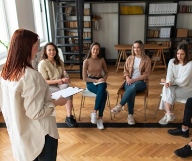 Психотерапевтическая группа для женщин: Безопасная среда для выяснения проблем и потребностей