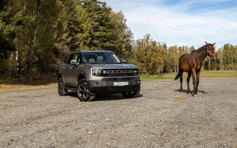 
            Меньше — не хуже. Мы испытали новый Jetour T1 на бездорожье
        