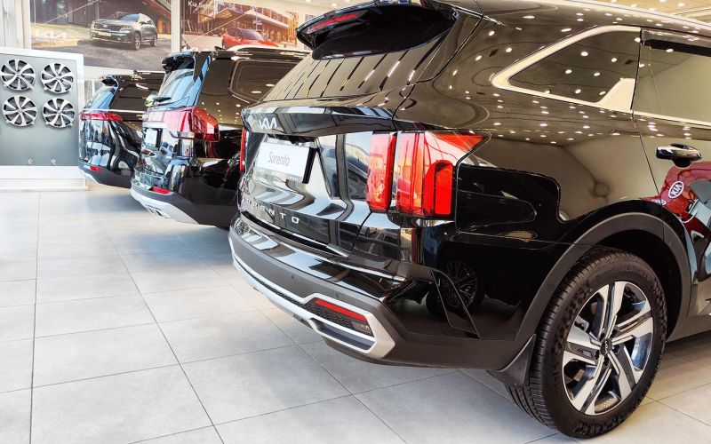 Российский авторынок просел на четверть. Данные Минпромторга