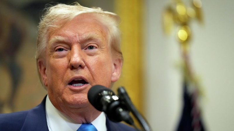 Трамп заявил, что Пекин вынудил пойти США на введение пошлины в 100%