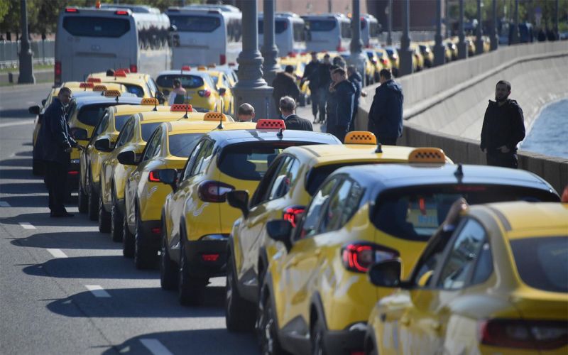 
            В Госдуме предложили послабление в закон о локализации такси
        