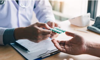 Врач-нарколог на дом: помощь, которая приходит к вам