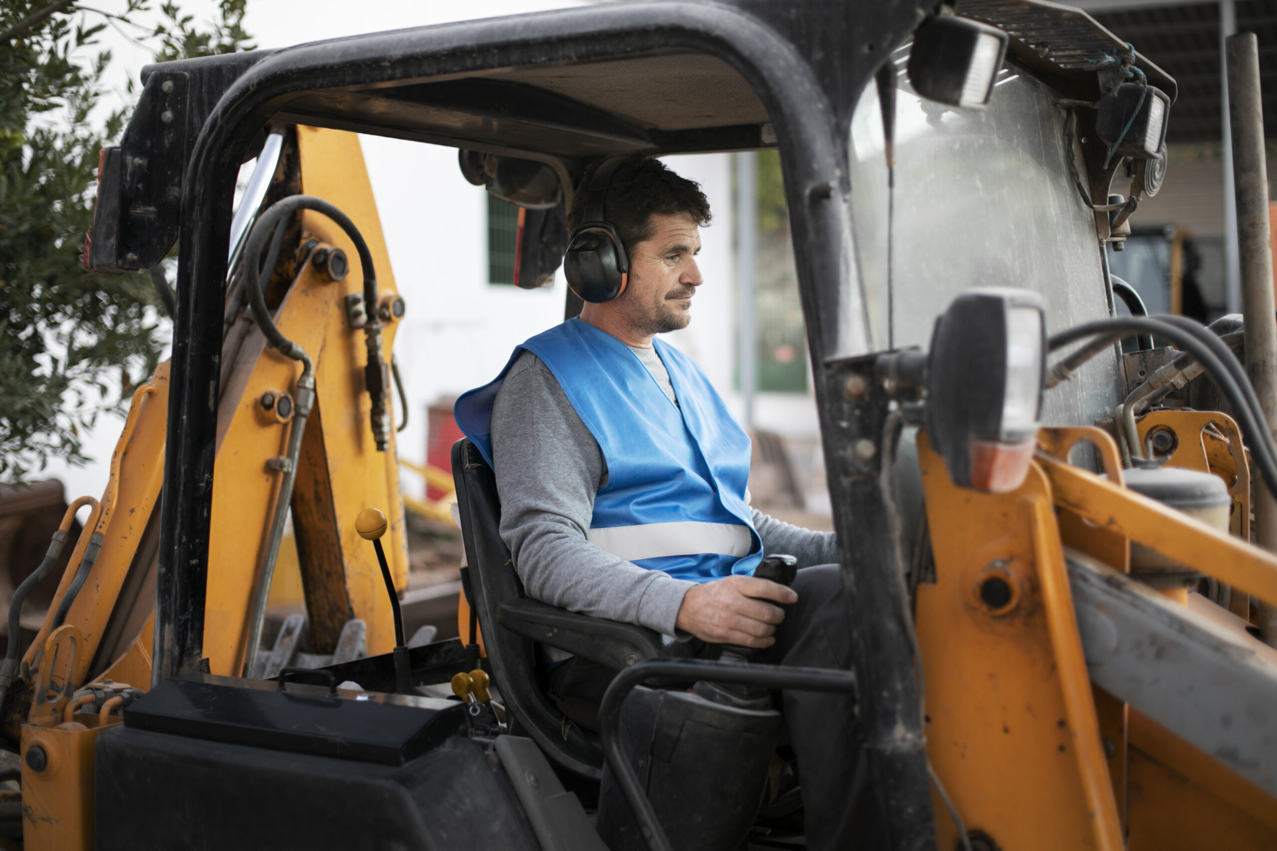 Аренда специальной строительной техники: выгодное решение для любого проекта